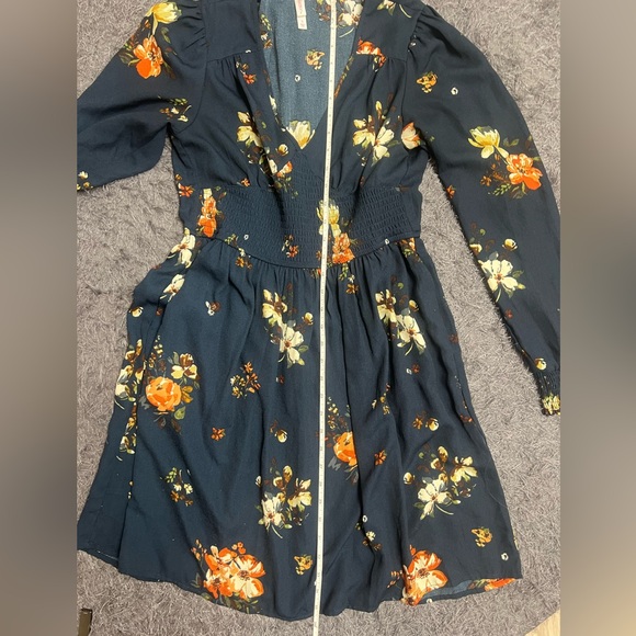 Long Sleeve Floral Dress! - Picture 11 of 15